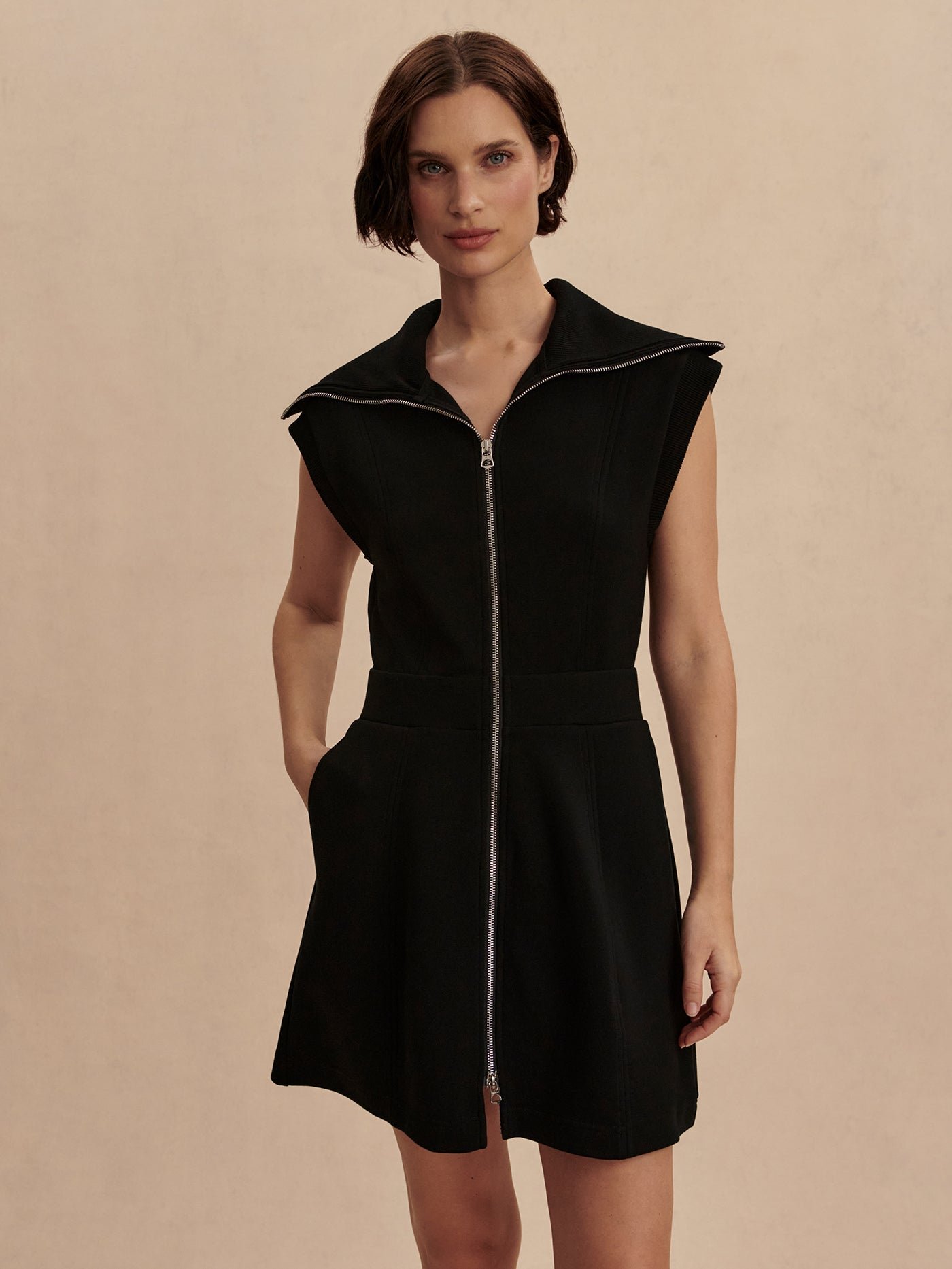 2de103405669edb0bf03df812192ef9346657ca3_VAR02592_REBECCA_ZIP_THROUGH_DRESS_BLACK_059.jpg